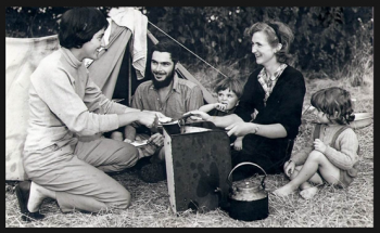 Figure 1: Allchin (right) with her husband, children (Sushila and William) and colleague in 1956. Children did not hamper Allchin’s passion for fieldwork, there are tales of her leaving them in baskets on the hillside whilst collecting stone tools, despite warnings from locals about leopards (Coningham 2017).